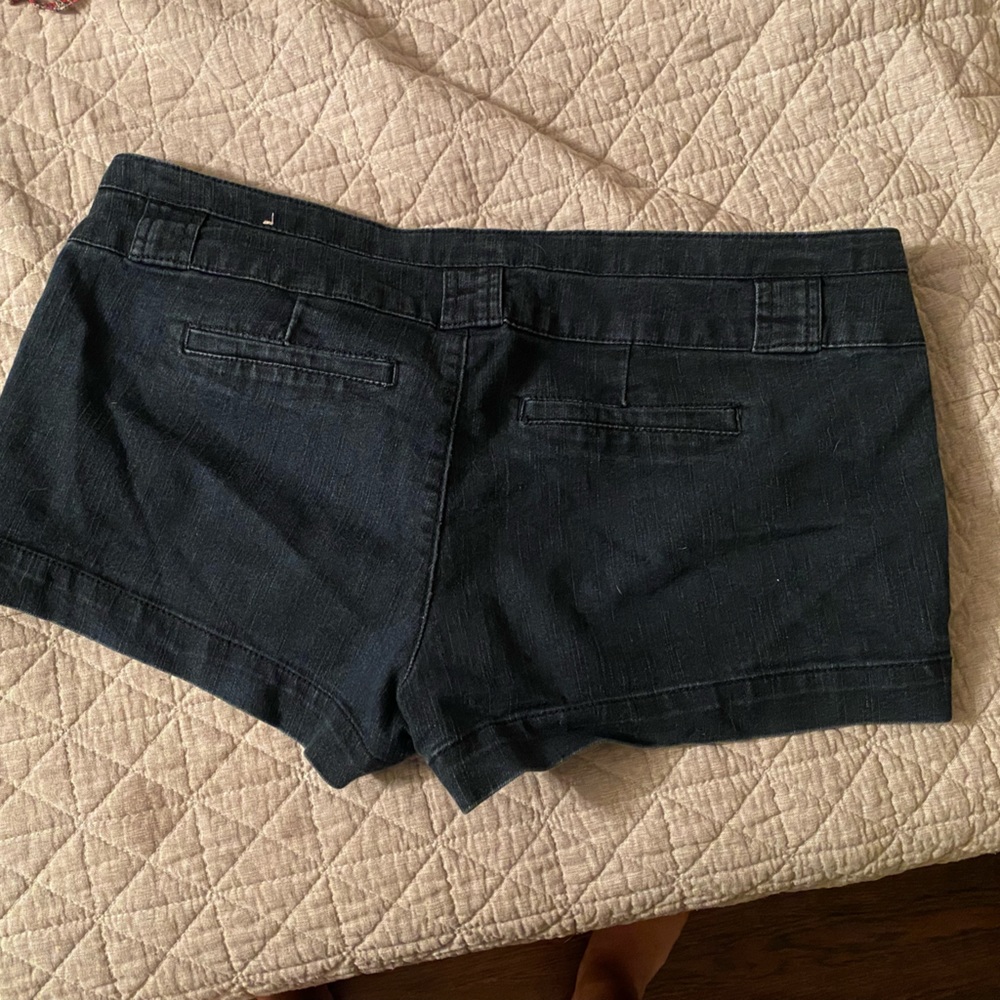 Shorts. - Picture 2 of 2